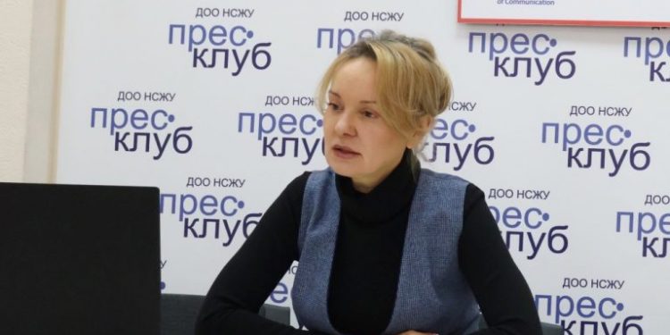 Olena Demchenko, a representative of the National Council on Television and Radio Broadcasting in the Dnipropetrovsk Region, provided her expert advice