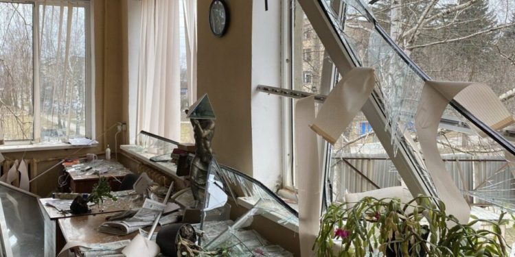 Destroyed Vorskla newspaper's newsroom in Velyka Pysarivka, Sumy Region. Photo by Oleksii Pasiuha