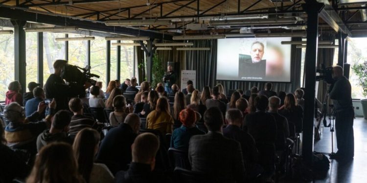 Victoria’s List: Finding Those Involved in the Detention and Torture of Ukrainian Journalists 1 prez zal 1024x681 1