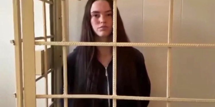 Media journalist Yana Suvorova held in russian captivity with convicts after suicide attempt 1 yana3
