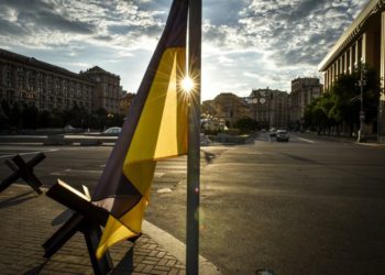 Ukrainian flag on Independence Square [Maidan Nezalezhnosti] in Kyiv, Ukraine (archive image). EPA-EFE / Oleh Petrasiuk