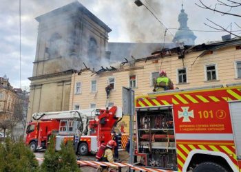 Journalism Under Fire: Massive Drone Strikes Hit Media Workers Across Ukraine 2 Aftermath of the strike on the historic center of Lviv, the unofficial capital of western Ukraine. Photo: Getty Images