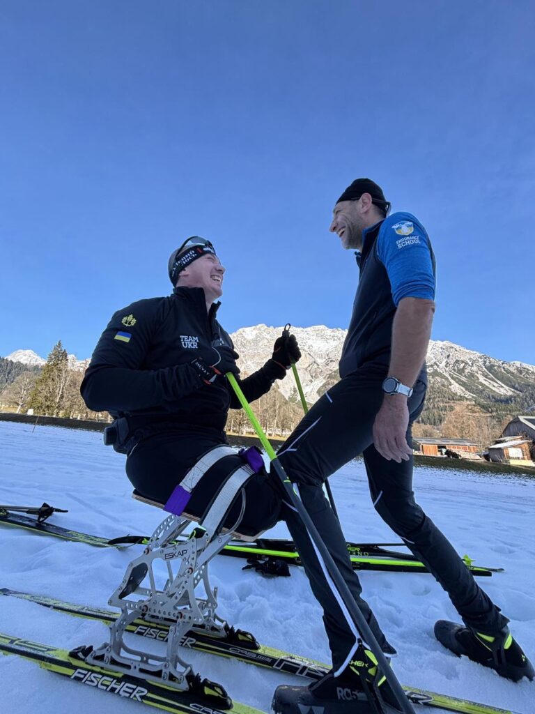 Viktor Dykyi and his coach preparing for the marathon photo by the Nove Zhyttia newspaper